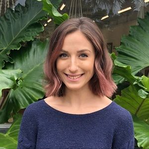 Meet your Posher, Caitlin